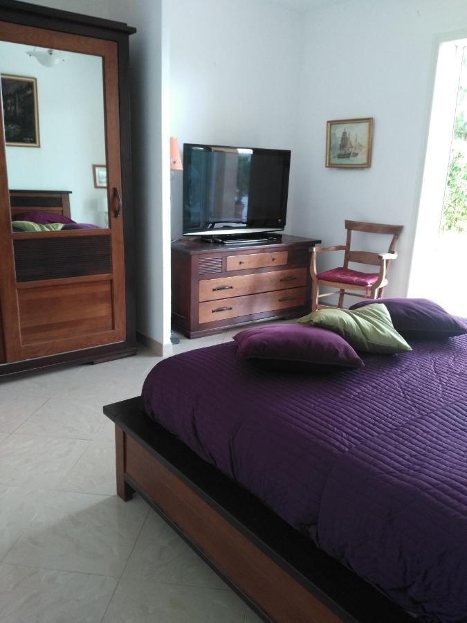 Chambres De La Terre Blanche Sanary-sur-Mer Exterior foto