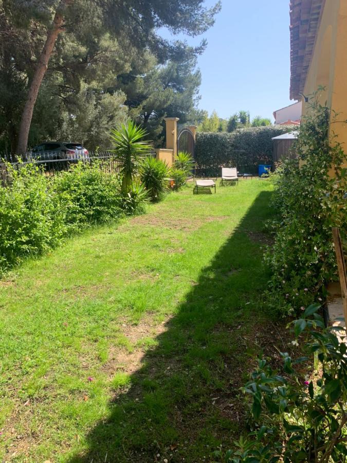 Chambres De La Terre Blanche Sanary-sur-Mer Exterior foto